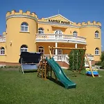 卡斯特里佩泽欧酒店 * Hajdúszoboszló