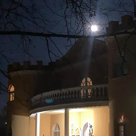 Kastely Panzio * Hajduszoboszlo