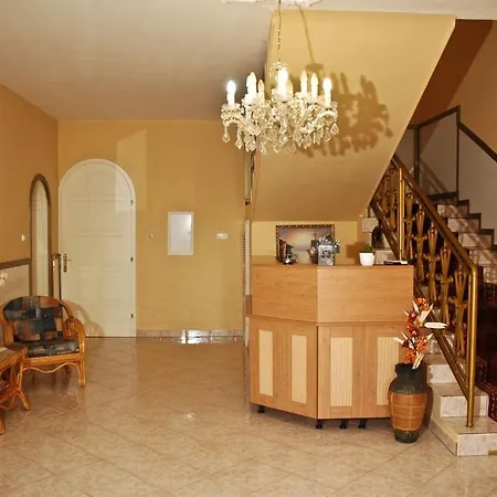 Kastely Panzio Guest house