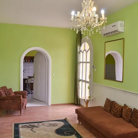 Guest house Kastely Panzio Hajduszoboszlo
