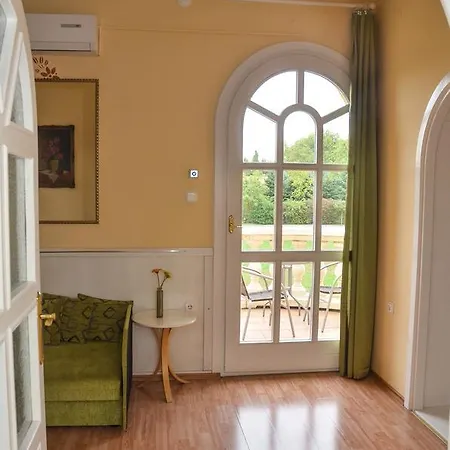 Guest house Kastely Panzio