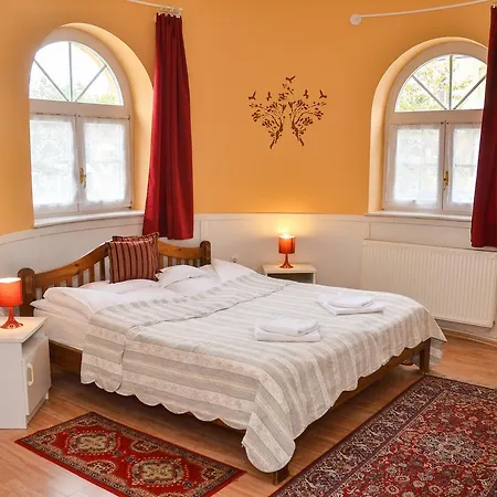 Guest house Kastely Panzio