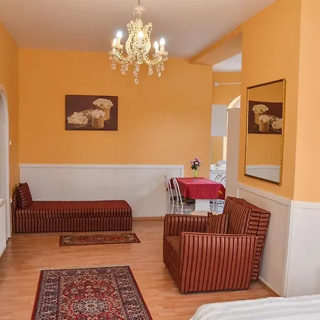 Kastely Panzio Guest house *