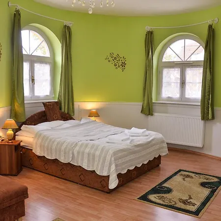 Kastély Maison d'hôtes Hajdúszoboszló